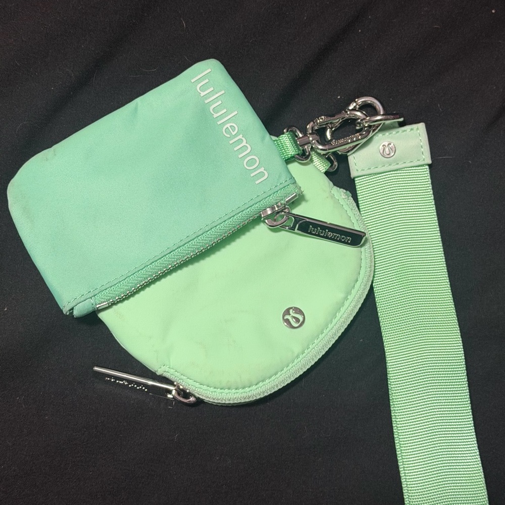 Lululemon Athletica Mint Green Key & Card Holder